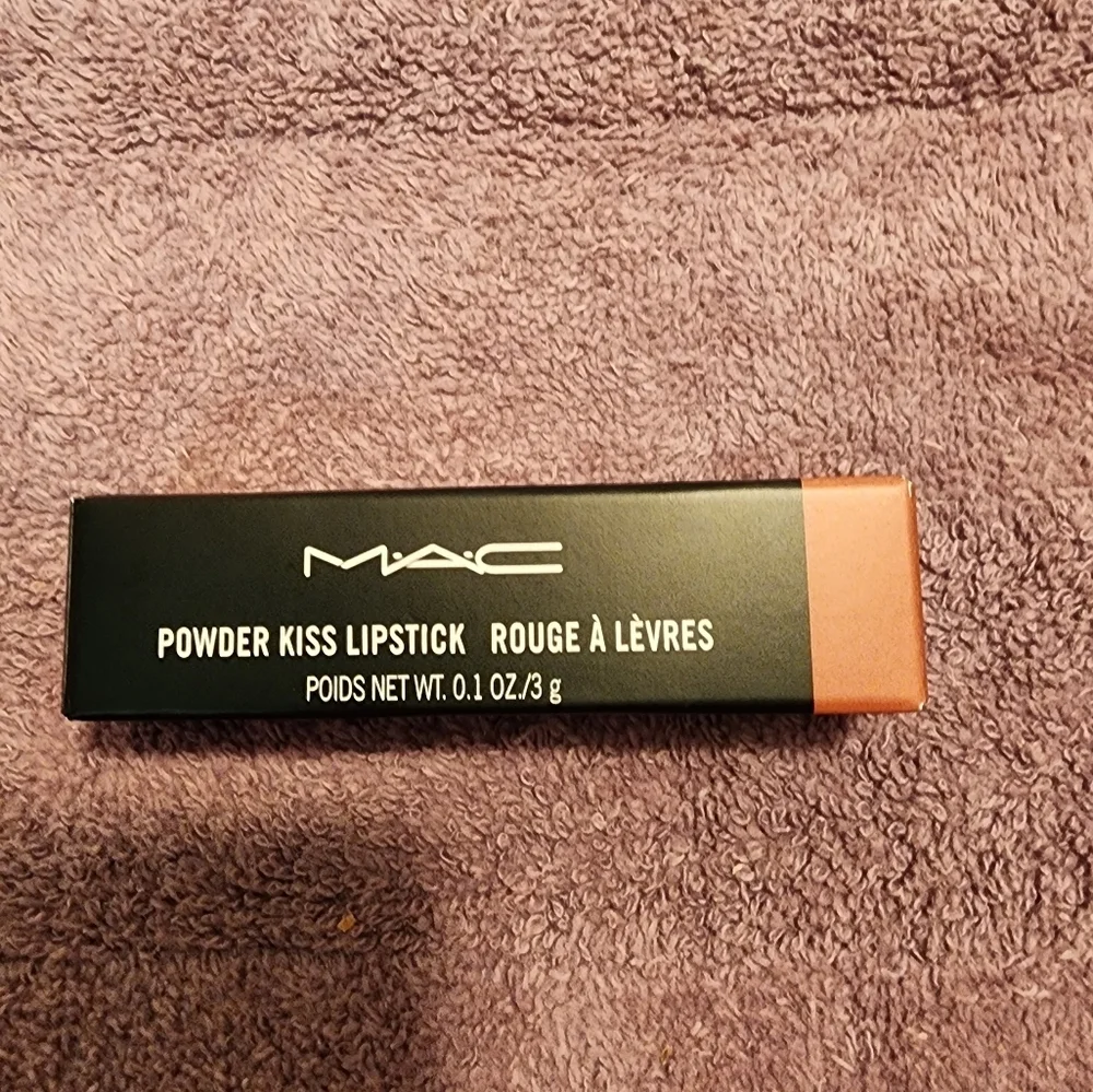 🆕️💋💄MAC DEVOTED TO CHILI POWDER KISS LIPSTICK💄💋 - Picture 14 of 15